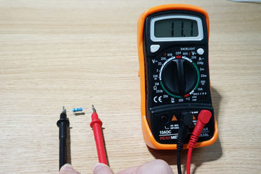 CER Digital-Volt-Ohm-Meter-Kapazitanz-Frequenz-Dioden-Transistor-hörbare Kontinuität